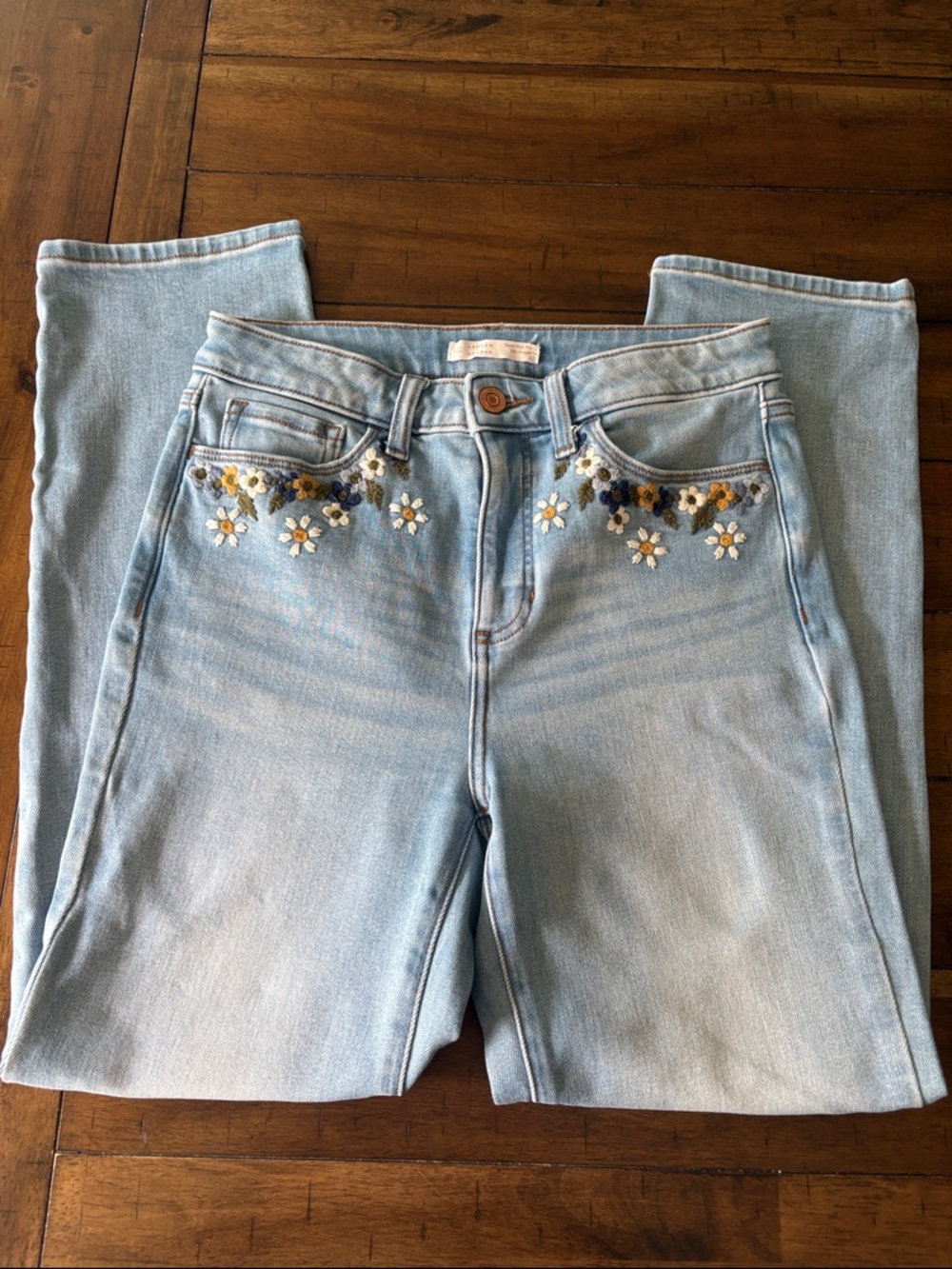 LC Lauren Conrad Slim Straight Denim Jeans with Floral Embroidery size 2 EUC - Picture 2 of 5